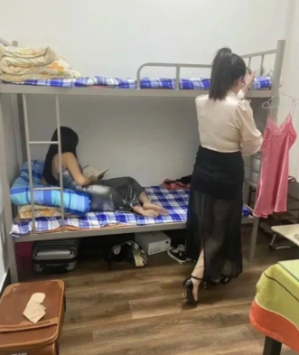 娱乐休闲：足疗技师的宿舍一览