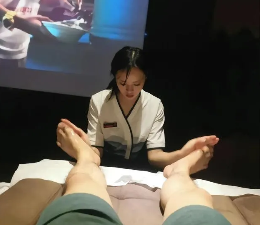 足疗店为什么会出现不正规？原因很简单！
