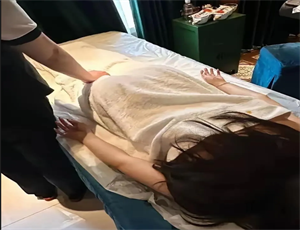 女子在上海spa的尴尬体验