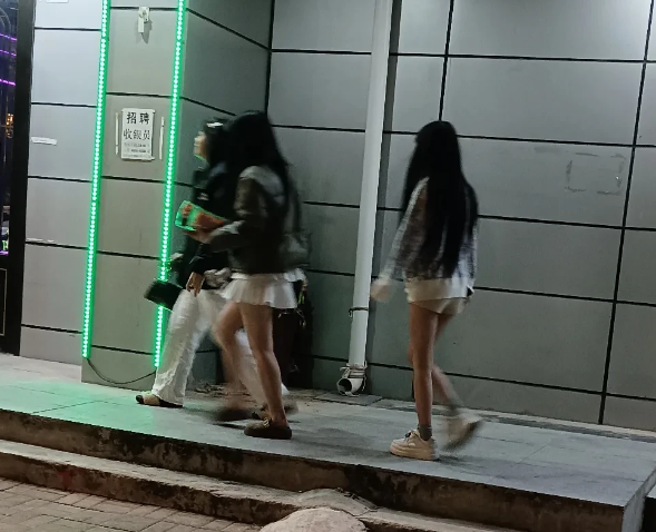 男人为何钟情于KTV会所：打破传统的消遣
