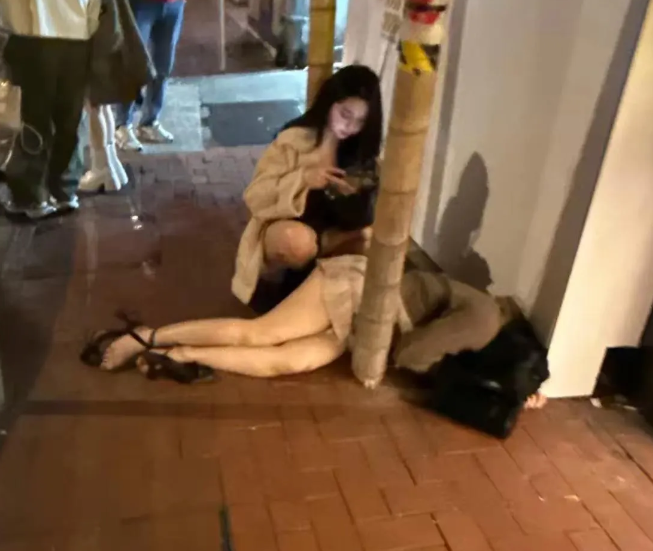 盘点深夜女子醉酒行为有多危险？