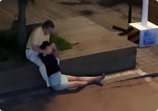 上海夜生活警示：女性醉酒背后的安全隐患