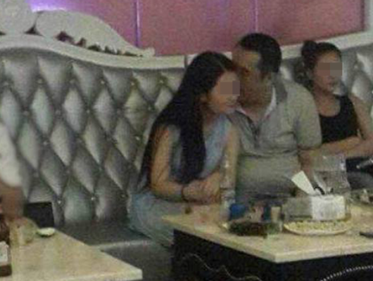 夜店职业揭秘：陪酒女为何没有啤酒肚？