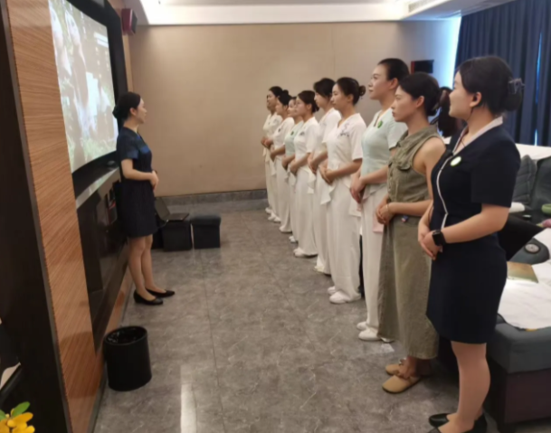 上海 SPA 养生：一个店长的起落与男士足疗新视角